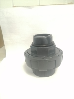 Муфта разборная (распаковщик) с наружной резьбой и резиновым уплотнением ф 50х1-1/2" ПВХ серая